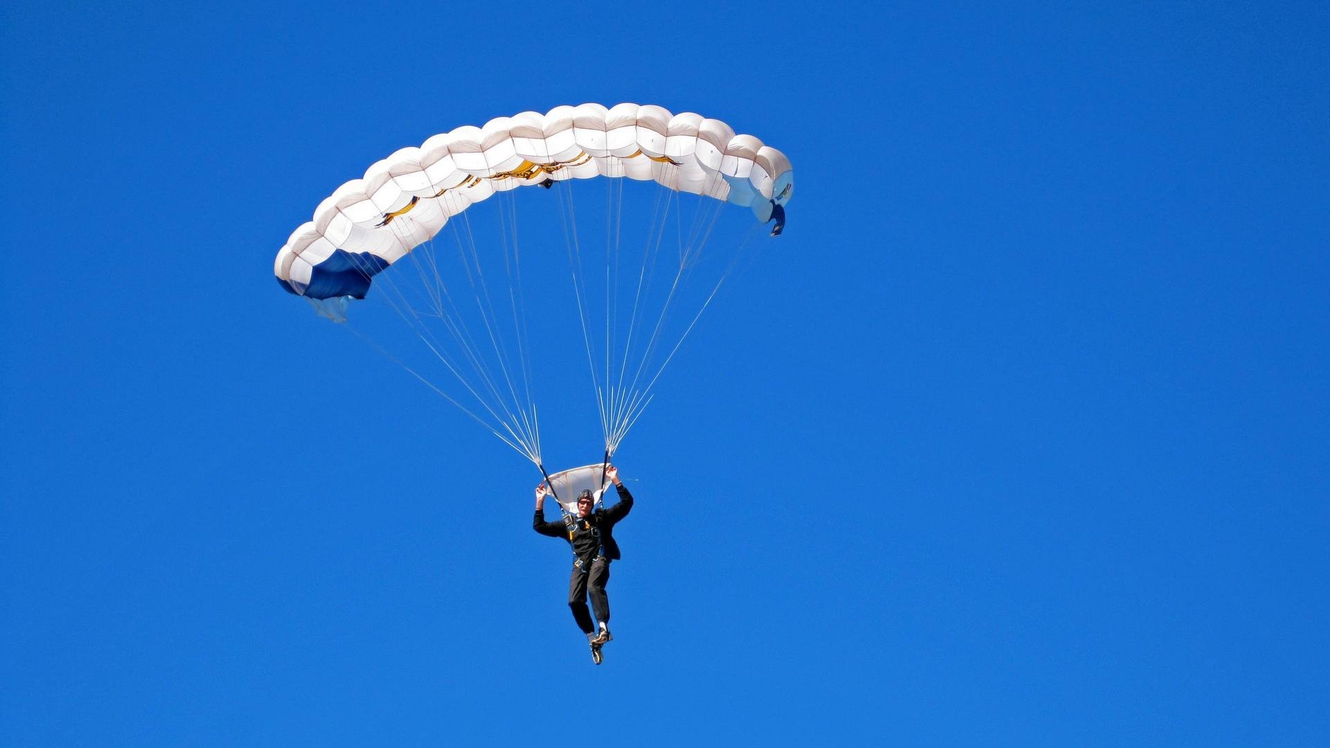 中国男篮提高战术灵活性适应多变比赛局势，中国男篮面临一个可怕的对手